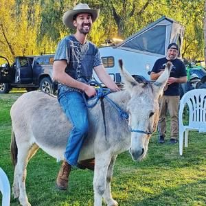 Meet your Posher, Ryan